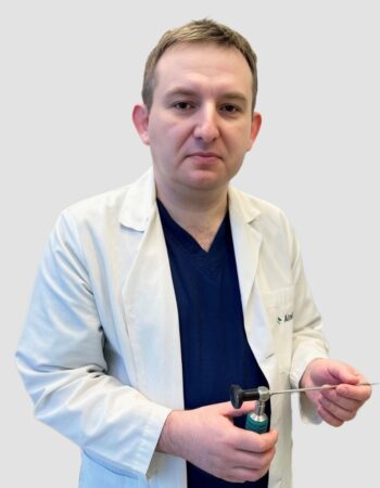 dr Krzysztof Poślednik