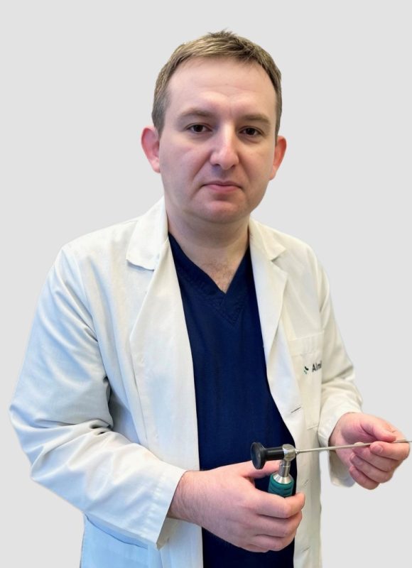 dr Krzysztof Poślednik